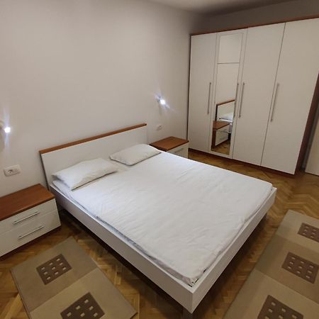 Apartments Saric Makarska Ngoại thất bức ảnh