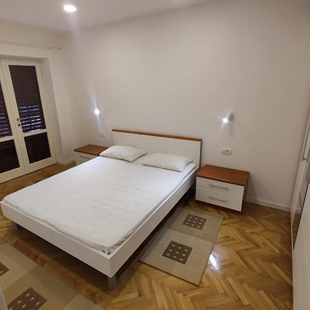 Apartments Saric Makarska Ngoại thất bức ảnh
