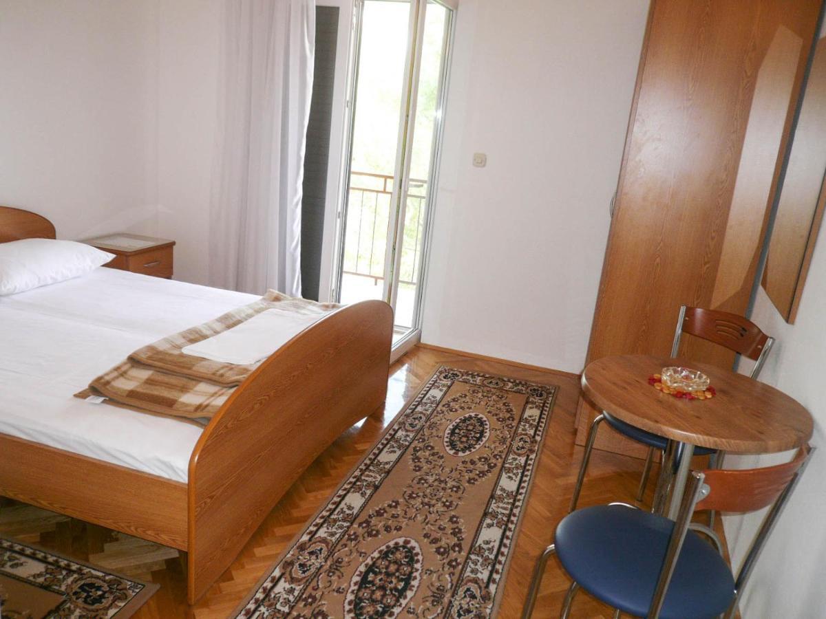 Apartments Saric Makarska Ngoại thất bức ảnh