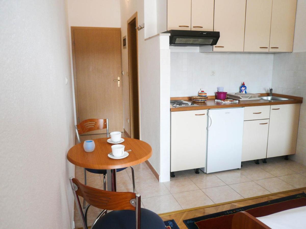 Apartments Saric Makarska Ngoại thất bức ảnh