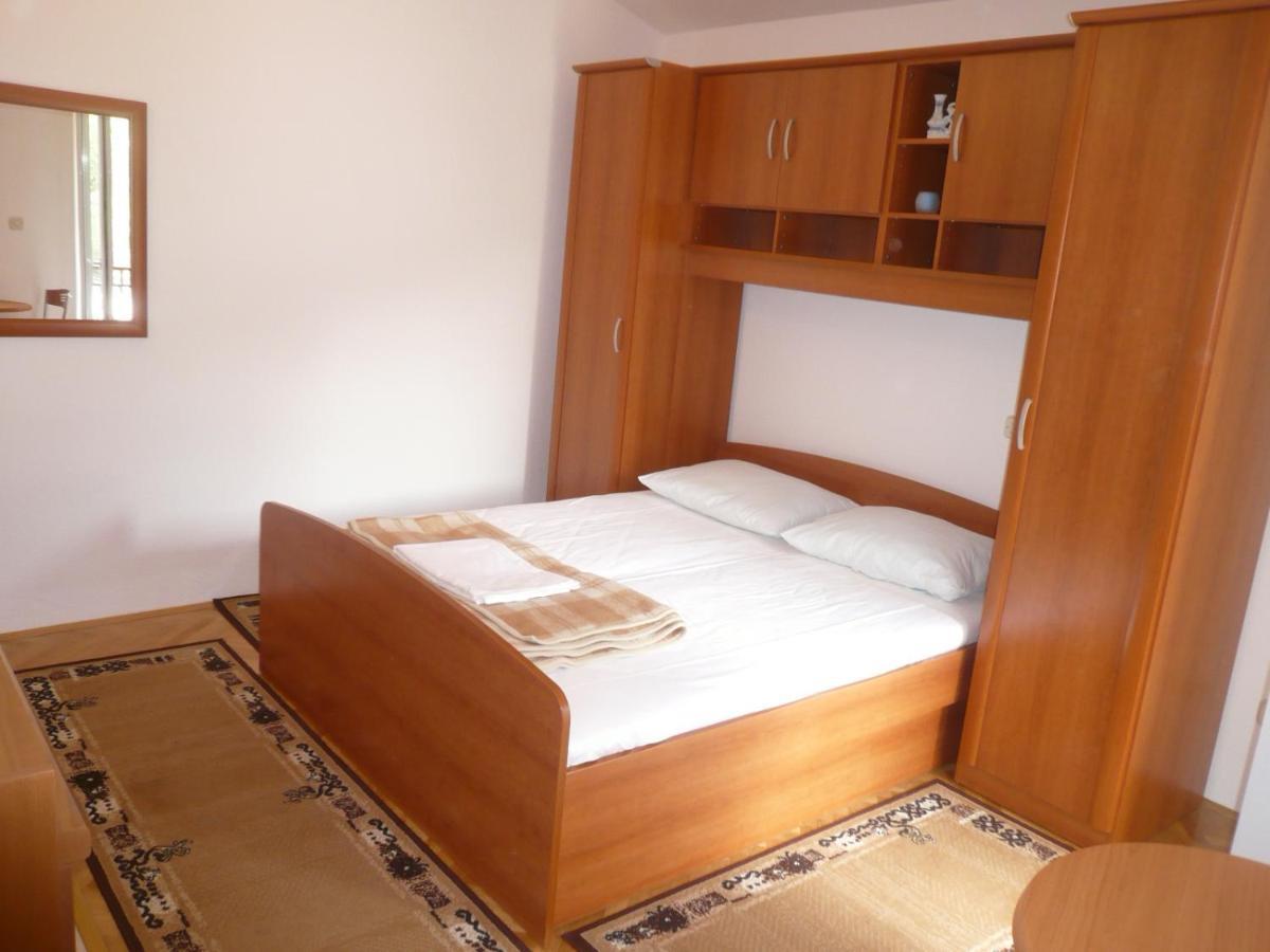 Apartments Saric Makarska Ngoại thất bức ảnh
