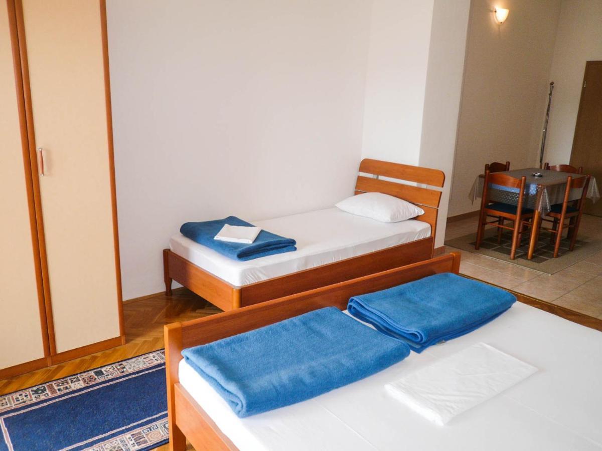 Apartments Saric Makarska Ngoại thất bức ảnh